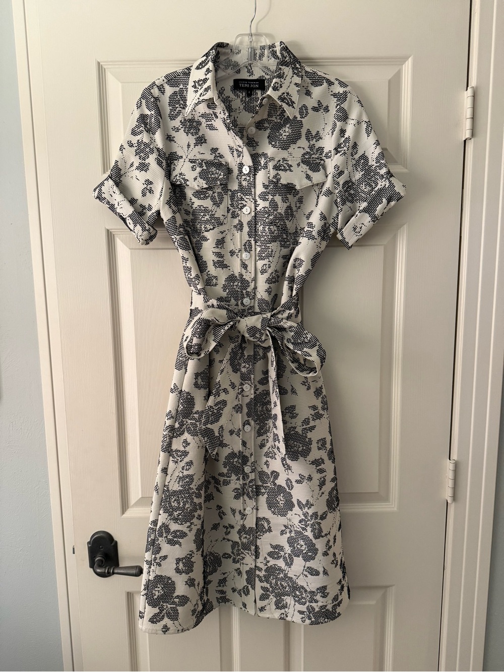 Teri Jon cream & Black Floral Shirt Dress with Belt